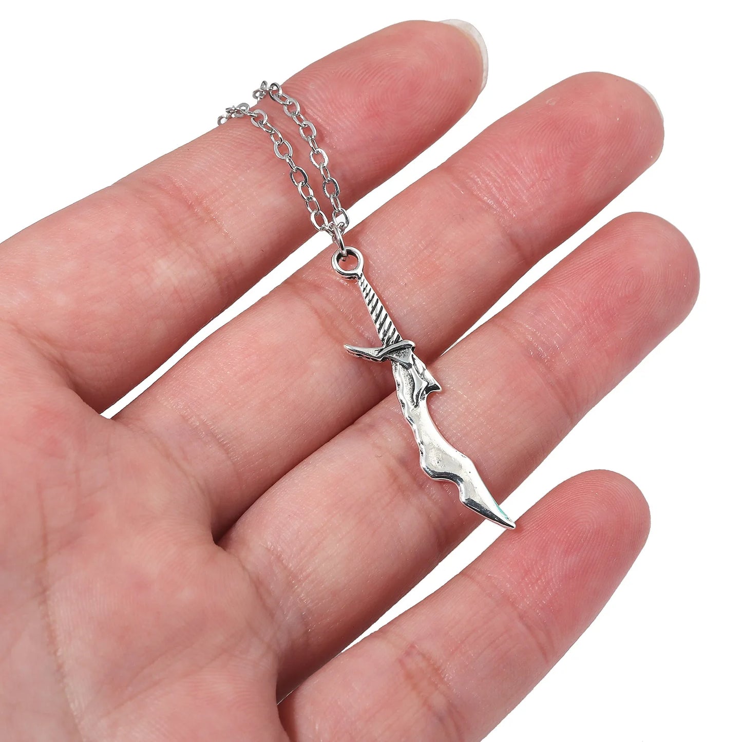 Solo Leveling Short Blade Necklace