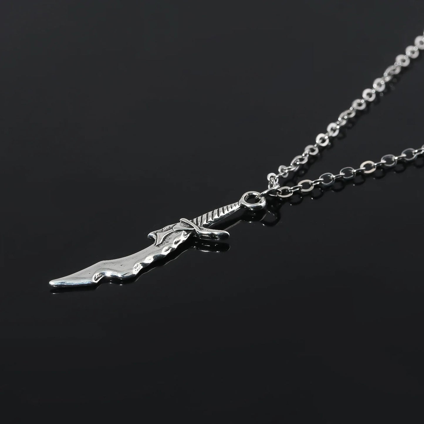 Solo Leveling Short Blade Necklace